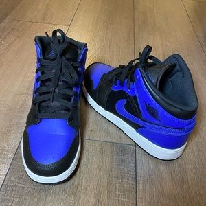 Nike Air Jordan 1 mids